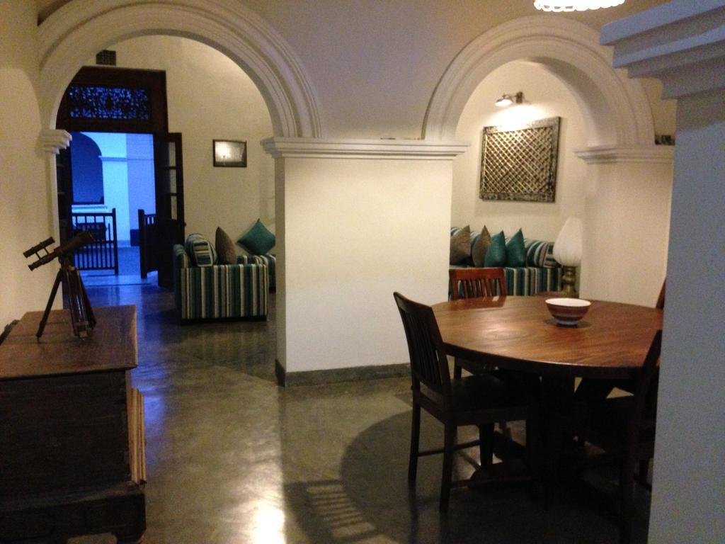 Khalid'S Guest House กอลล์ ภายนอก รูปภาพ