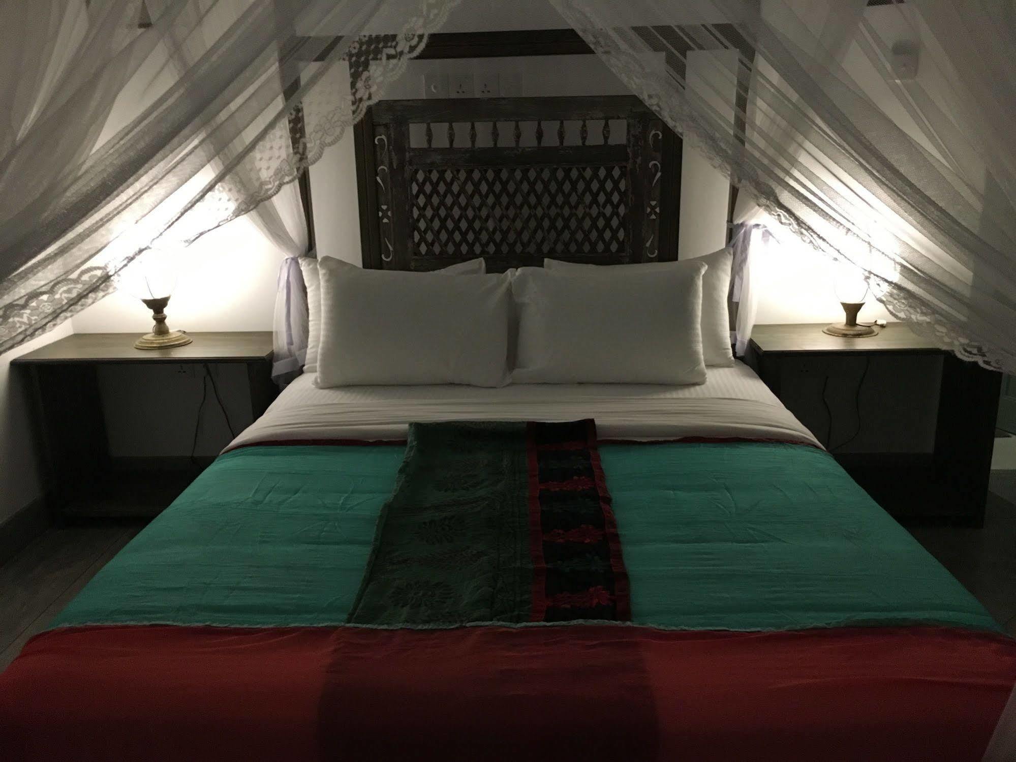 Khalid'S Guest House กอลล์ ภายนอก รูปภาพ