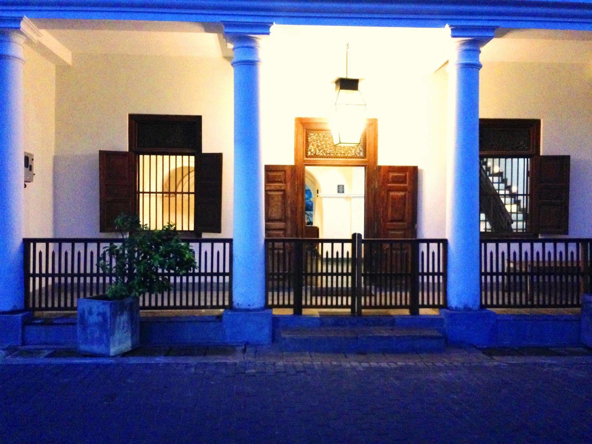 Khalid'S Guest House กอลล์ ภายนอก รูปภาพ