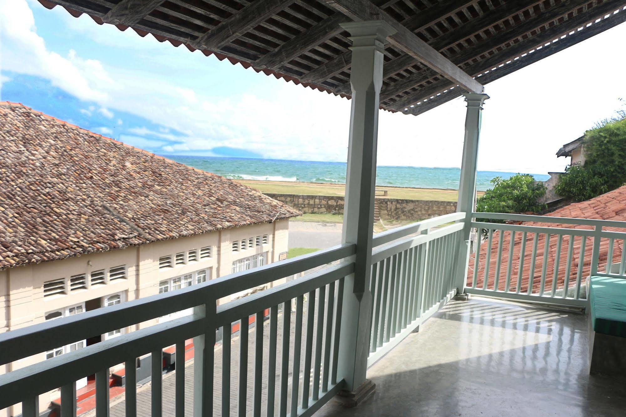 Khalid'S Guest House กอลล์ ภายนอก รูปภาพ