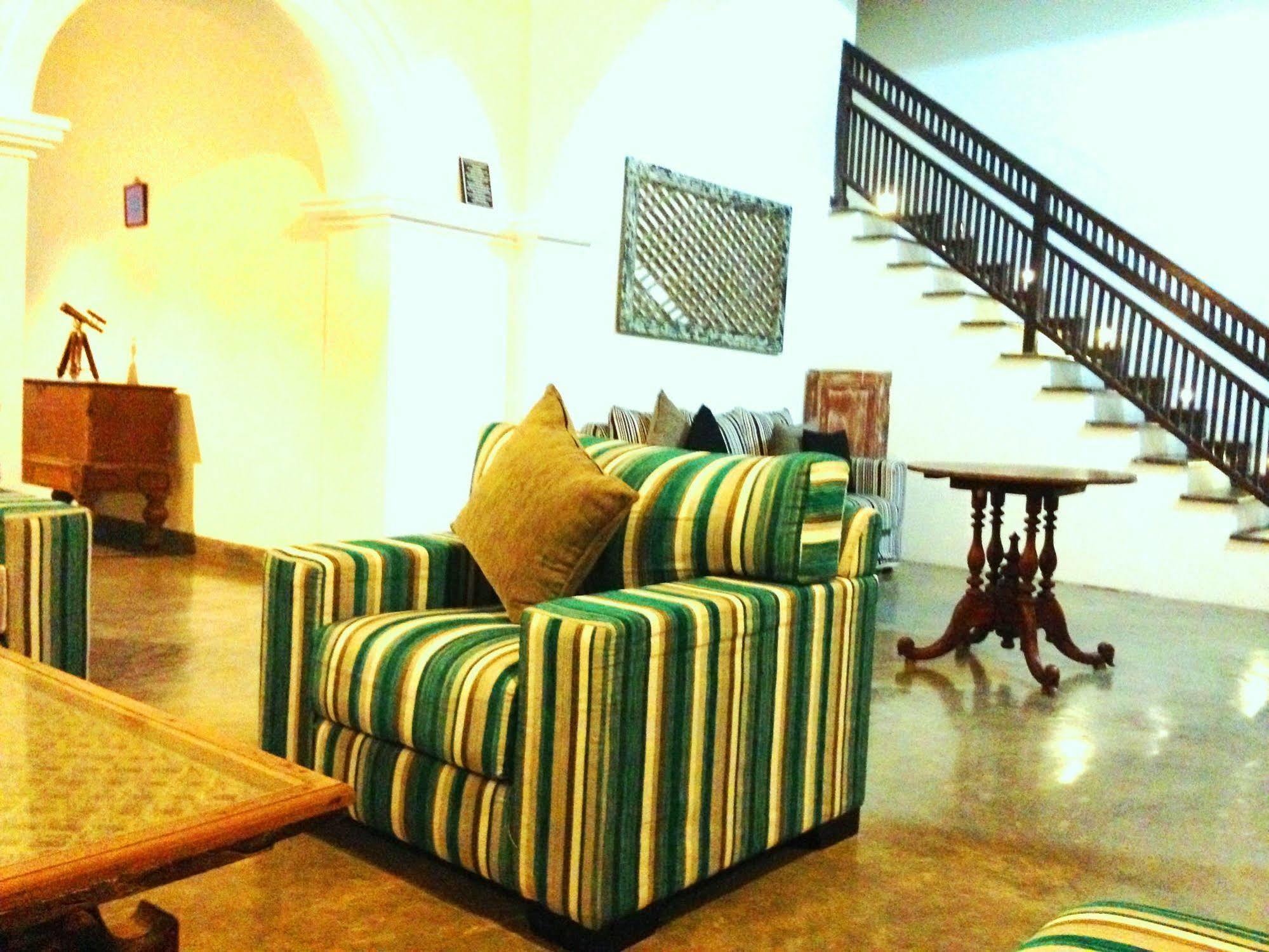 Khalid'S Guest House กอลล์ ภายนอก รูปภาพ