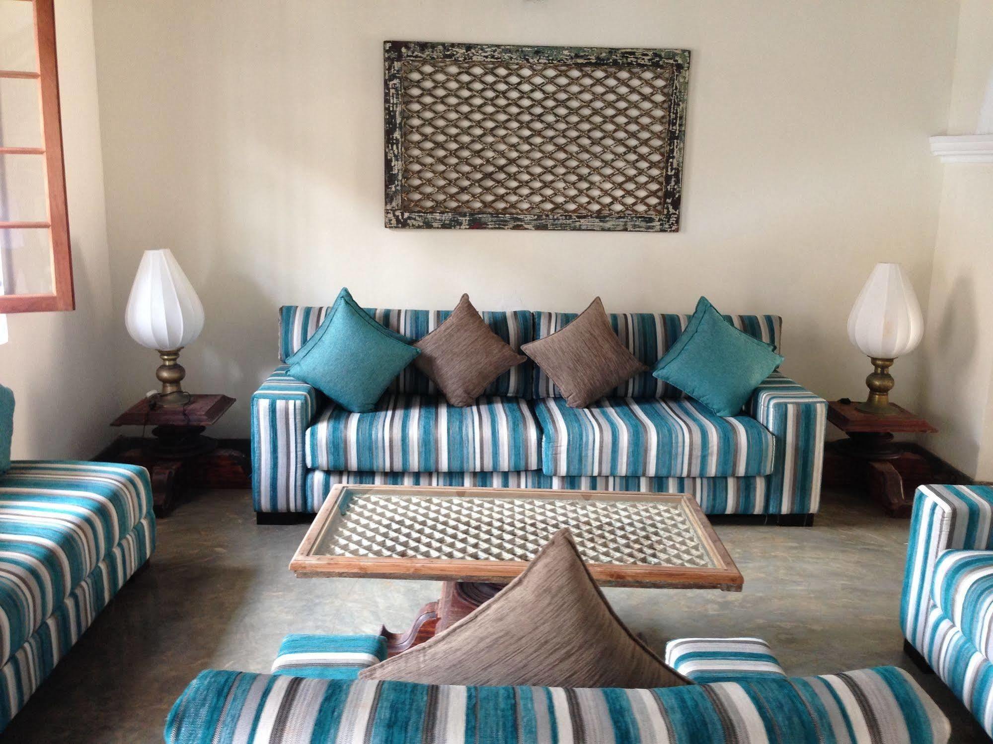 Khalid'S Guest House กอลล์ ภายนอก รูปภาพ