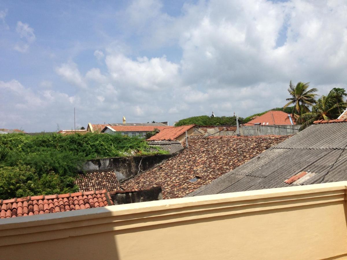 Khalid'S Guest House กอลล์ ภายนอก รูปภาพ